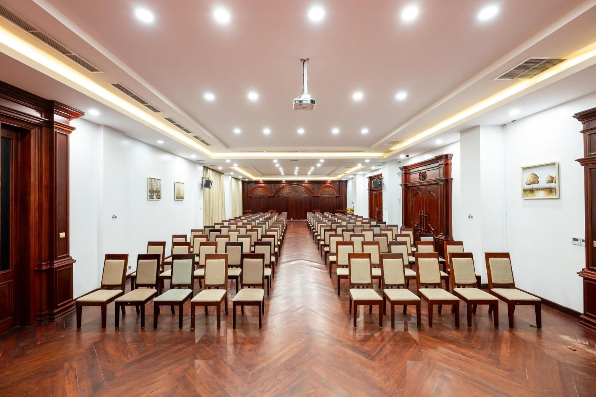Lbn Asian Hotel Kampong Cham Εξωτερικό φωτογραφία